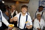 Amsterdam 21 juli 2017 
Lil Kleine en zijn beste vriend Daniel Lam openen een patatzaak bij het rembrandsplein. De zaak heet de Belg