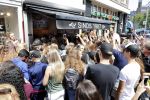 Amsterdam 21 juli 2017 
Lil Kleine en zijn beste vriend Daniel Lam openen een patatzaak bij het rembrandsplein. De zaak heet de Belg. Honderden fans voor de patatzaak