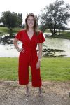 Eiland van Maurik 4 september 2017
Groepsfoto met Nicolette Kluijver en Dennis Weening met Marieke Elsinga, Anouk Hoogendijk, Roeland Fernhout, Niels Gomperts, Carolina Dijkhuizen, Henk Poort, Joelle Witschge, Richard Witschge, Shelly Sterk, Soundos El Ahmadi, Danny Froger, Kaj Gorgels, Nicole Buch en Brace. tijdens de persviewing van Expeditie Robinson 2017 op het Eiland van Maurik