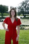 Eiland van Maurik 4 september 2017
Groepsfoto met Nicolette Kluijver en Dennis Weening met Marieke Elsinga, Anouk Hoogendijk, Roeland Fernhout, Niels Gomperts, Carolina Dijkhuizen, Henk Poort, Joelle Witschge, Richard Witschge, Shelly Sterk, Soundos El Ahmadi, Danny Froger, Kaj Gorgels, Nicole Buch en Brace. tijdens de persviewing van Expeditie Robinson 2017 op het Eiland van Maurik