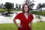 Eiland van Maurik 4 september 2017
Groepsfoto met Nicolette Kluijver en Dennis Weening met Marieke Elsinga, Anouk Hoogendijk, Roeland Fernhout, Niels Gomperts, Carolina Dijkhuizen, Henk Poort, Joelle Witschge, Richard Witschge, Shelly Sterk, Soundos El Ahmadi, Danny Froger, Kaj Gorgels, Nicole Buch en Brace. tijdens de persviewing van Expeditie Robinson 2017 op het Eiland van Maurik