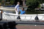Amsterdam / Ouderkerk aan de Amstel 21 juli 2017
Jort Kelder en Mark Rutte varen met sloep/boot van Jort over de Amstel.