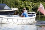 Amsterdam / Ouderkerk aan de Amstel 21 juli 2017
Jort Kelder en Mark Rutte varen met sloep/boot van Jort over de Amstel.