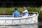 Amsterdam / Ouderkerk aan de Amstel 21 juli 2017
Jort Kelder en Mark Rutte varen met sloep/boot van Jort over de Amstel.