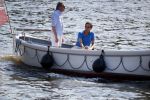 Amsterdam / Ouderkerk aan de Amstel 21 juli 2017
Jort Kelder en Mark Rutte varen met sloep/boot van Jort over de Amstel.