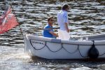 Amsterdam / Ouderkerk aan de Amstel 21 juli 2017
Jort Kelder en Mark Rutte varen met sloep/boot van Jort over de Amstel.