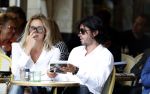 Amsterdam 15 juli 2017 
Myrthe Mylius met haar vriend Sebastian Schneberger op terras in in hun mini cabrio