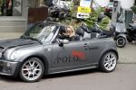 Amsterdam 15 juli 2017 
Myrthe Mylius met haar vriend Sebastian Schneberger op terras in in hun mini cabrio