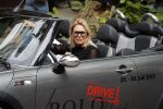 Amsterdam 15 juli 2017 
Myrthe Mylius met haar vriend Sebastian Schneberger op terras in in hun mini cabrio