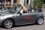 Amsterdam 15 juli 2017 
Myrthe Mylius met haar vriend Sebastian Schneberger op terras in in hun mini cabrio
