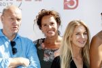 Eiland van Maurik 4 september 2017
Groepsfoto met Nicolette Kluijver en Dennis Weening met Marieke Elsinga, Anouk Hoogendijk, Roeland Fernhout, Niels Gomperts, Carolina Dijkhuizen, Henk Poort, Joelle Witschge, Richard Witschge, Shelly Sterk, Soundos El Ahmadi, Danny Froger, Kaj Gorgels, Nicole Buch en Brace. tijdens de persviewing van Expeditie Robinson 2017 op het Eiland van Maurik