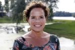 Eiland van Maurik 4 september 2017
Groepsfoto met Nicolette Kluijver en Dennis Weening met Marieke Elsinga, Anouk Hoogendijk, Roeland Fernhout, Niels Gomperts, Carolina Dijkhuizen, Henk Poort, Joelle Witschge, Richard Witschge, Shelly Sterk, Soundos El Ahmadi, Danny Froger, Kaj Gorgels, Nicole Buch en Brace. tijdens de persviewing van Expeditie Robinson 2017 op het Eiland van Maurik