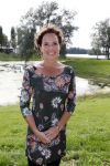 Eiland van Maurik 4 september 2017
Groepsfoto met Nicolette Kluijver en Dennis Weening met Marieke Elsinga, Anouk Hoogendijk, Roeland Fernhout, Niels Gomperts, Carolina Dijkhuizen, Henk Poort, Joelle Witschge, Richard Witschge, Shelly Sterk, Soundos El Ahmadi, Danny Froger, Kaj Gorgels, Nicole Buch en Brace. tijdens de persviewing van Expeditie Robinson 2017 op het Eiland van Maurik