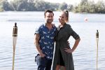 Eiland van Maurik 4 september 2017
Groepsfoto met Nicolette Kluijver en Dennis Weening met Marieke Elsinga, Anouk Hoogendijk, Roeland Fernhout, Niels Gomperts, Carolina Dijkhuizen, Henk Poort, Joelle Witschge, Richard Witschge, Shelly Sterk, Soundos El Ahmadi, Danny Froger, Kaj Gorgels, Nicole Buch en Brace. tijdens de persviewing van Expeditie Robinson 2017 op het Eiland van Maurik