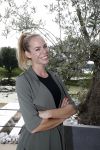 Eiland van Maurik 4 september 2017
Groepsfoto met Nicolette Kluijver en Dennis Weening met Marieke Elsinga, Anouk Hoogendijk, Roeland Fernhout, Niels Gomperts, Carolina Dijkhuizen, Henk Poort, Joelle Witschge, Richard Witschge, Shelly Sterk, Soundos El Ahmadi, Danny Froger, Kaj Gorgels, Nicole Buch en Brace. tijdens de persviewing van Expeditie Robinson 2017 op het Eiland van Maurik
