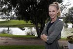 Eiland van Maurik 4 september 2017
Groepsfoto met Nicolette Kluijver en Dennis Weening met Marieke Elsinga, Anouk Hoogendijk, Roeland Fernhout, Niels Gomperts, Carolina Dijkhuizen, Henk Poort, Joelle Witschge, Richard Witschge, Shelly Sterk, Soundos El Ahmadi, Danny Froger, Kaj Gorgels, Nicole Buch en Brace. tijdens de persviewing van Expeditie Robinson 2017 op het Eiland van Maurik