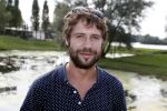 Eiland van Maurik 4 september 2017
Groepsfoto met Nicolette Kluijver en Dennis Weening met Marieke Elsinga, Anouk Hoogendijk, Roeland Fernhout, Niels Gomperts, Carolina Dijkhuizen, Henk Poort, Joelle Witschge, Richard Witschge, Shelly Sterk, Soundos El Ahmadi, Danny Froger, Kaj Gorgels, Nicole Buch en Brace. tijdens de persviewing van Expeditie Robinson 2017 op het Eiland van Maurik