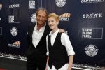 Apeldoorn 2 september 2017
Premiere Spaak in Omnisport . De hoofdrollen worden oa gespeeld door Tim Douwsma Aart Staartjes en Saskia Elise. Steven de Jong is de producent
Owen Kaat en Steven de Jong