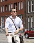 Amsterdam 5 juli 2017
Henry van Loon op terrasPaul Groot op de fiets in Amsterdam