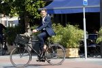 Amsterdam 7 september 2017
Prins Maurits op de fiets in amsterdam zuid.