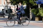 Amsterdam 7 september 2017
Prins Maurits op de fiets in amsterdam zuid.