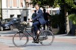 Amsterdam 7 september 2017
Prins Maurits op de fiets in amsterdam zuid.