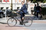 Amsterdam 7 september 2017
Prins Maurits op de fiets in amsterdam zuid.