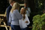 Warmond 7 juli 2017
Koninklijk fotouurtje in Warmond . Koning Willem Alexander Koningin Maxima prionses Amalia Ariane en Alexia komen aanvaren met een sloep.