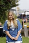 Warmond 7 juli 2017
Koninklijk fotouurtje in Warmond . Koning Willem Alexander Koningin Maxima prionses Amalia Ariane en Alexia komen aanvaren met een sloep.