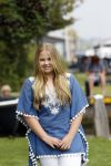Warmond 7 juli 2017
Koninklijk fotouurtje in Warmond . Koning Willem Alexander Koningin Maxima prionses Amalia Ariane en Alexia komen aanvaren met een sloep.