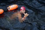 Amsterdam 3 september 2017  
ALS Cityswim in de amsterdamse grachten. Johnny de Mol jr en Rick Brandsteder zemmen met Ralph en Carlijn de Vies en hun kinderen  zoon Daniel en  hun dochter