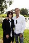Eiland van Maurik 4 september 2017
Groepsfoto met Nicolette Kluijver en Dennis Weening met Marieke Elsinga, Anouk Hoogendijk, Roeland Fernhout, Niels Gomperts, Carolina Dijkhuizen, Henk Poort, Joelle Witschge, Richard Witschge, Shelly Sterk, Soundos El Ahmadi, Danny Froger, Kaj Gorgels, Nicole Buch en Brace. tijdens de persviewing van Expeditie Robinson 2017 op het Eiland van Maurik