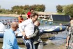 Eiland van Maurik 4 september 2017
Groepsfoto met Nicolette Kluijver en Dennis Weening met Marieke Elsinga, Anouk Hoogendijk, Roeland Fernhout, Niels Gomperts, Carolina Dijkhuizen, Henk Poort, Joelle Witschge, Richard Witschge, Shelly Sterk, Soundos El Ahmadi, Danny Froger, Kaj Gorgels, Nicole Buch en Brace. tijdens de persviewing van Expeditie Robinson 2017 op het Eiland van Maurik