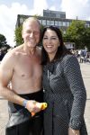 Amsterdam 3 september 2017  
ALS Cityswim in de amsterdamse grachten. Rintje Ritsma met vriendin