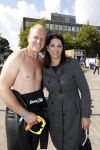Amsterdam 3 september 2017  
ALS Cityswim in de amsterdamse grachten. Rintje Ritsma met vriendin
