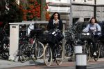 Amsterdam 7 september 2017 
Robine v d Meer met dochter op de fiets in amsterdam
