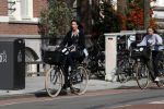 Amsterdam 7 september 2017 
Robine v d Meer met dochter op de fiets in amsterdam