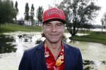 Eiland van Maurik 4 september 2017
Groepsfoto met Nicolette Kluijver en Dennis Weening met Marieke Elsinga, Anouk Hoogendijk, Roeland Fernhout, Niels Gomperts, Carolina Dijkhuizen, Henk Poort, Joelle Witschge, Richard Witschge, Shelly Sterk, Soundos El Ahmadi, Danny Froger, Kaj Gorgels, Nicole Buch en Brace. tijdens de persviewing van Expeditie Robinson 2017 op het Eiland van Maurik