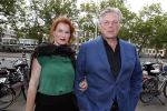 Amsterdam 15 juli 2017
Frits Huffnagel viert zijn 50e verjaardag. Roelof Hemmen met vriendin