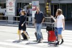 ibiza 27 juli 2017
Rutger castricum met zijn vrouw op het vliegveld van ibiza.