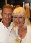 Rotterdam, 25 Augustus 2017
Uitreiking boek Eddy Ouwens van Hitmiljonair tot Schuldsanering
Saskia en Serge