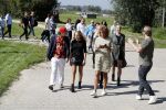 Eiland van Maurik 4 september 2017
Groepsfoto met Nicolette Kluijver en Dennis Weening met Marieke Elsinga, Anouk Hoogendijk, Roeland Fernhout, Niels Gomperts, Carolina Dijkhuizen, Henk Poort, Joelle Witschge, Richard Witschge, Shelly Sterk, Soundos El Ahmadi, Danny Froger, Kaj Gorgels, Nicole Buch en Brace. tijdens de persviewing van Expeditie Robinson 2017 op het Eiland van Maurik