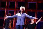 Hoorn 12 september 2017
Albert Verlinde en stage entertainment presenteren cast Annie MG Schmidt. Simone Kleinsma William Spaaij Marjolein TouwWim v d Driessche en Jeske v d Staak
De repetities waren in de schouwburg van Hoorn.