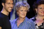 Hoorn 12 september 2017
Albert Verlinde en stage entertainment presenteren cast Annie MG Schmidt. Simone Kleinsma William Spaaij Marjolein TouwWim v d Driessche en Jeske v d Staak
De repetities waren in de schouwburg van Hoorn.