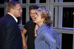 Hoorn 12 september 2017
Albert Verlinde en stage entertainment presenteren cast Annie MG Schmidt. Simone Kleinsma William Spaaij Marjolein TouwWim v d Driessche en Jeske v d Staak
De repetities waren in de schouwburg van Hoorn.