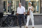 Leiden 2 juli 2017 
Jochem Myjer en zijn vriendin Marloes Novan vieren de 40e verjaardag van Jochem met familie en vrienden. Sjimmy Bruijninckx met man