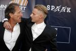 Apeldoorn 2 september 2017
Premiere Spaak in Omnisport . De hoofdrollen worden oa gespeeld door Tim Douwsma Aart Staartjes en Saskia Elise. Steven de Jong is de producent