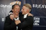 Apeldoorn 2 september 2017
Premiere Spaak in Omnisport . De hoofdrollen worden oa gespeeld door Tim Douwsma Aart Staartjes en Saskia Elise. Steven de Jong is de producent