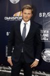 Apeldoorn 2 september 2017
Premiere Spaak in Omnisport . De hoofdrollen worden oa gespeeld door Tim Douwsma Aart Staartjes en Saskia Elise. Steven de Jong is de producent
