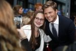 Apeldoorn 2 september 2017
Premiere Spaak in Omnisport . De hoofdrollen worden oa gespeeld door Tim Douwsma Aart Staartjes en Saskia Elise. Steven de Jong is de producent